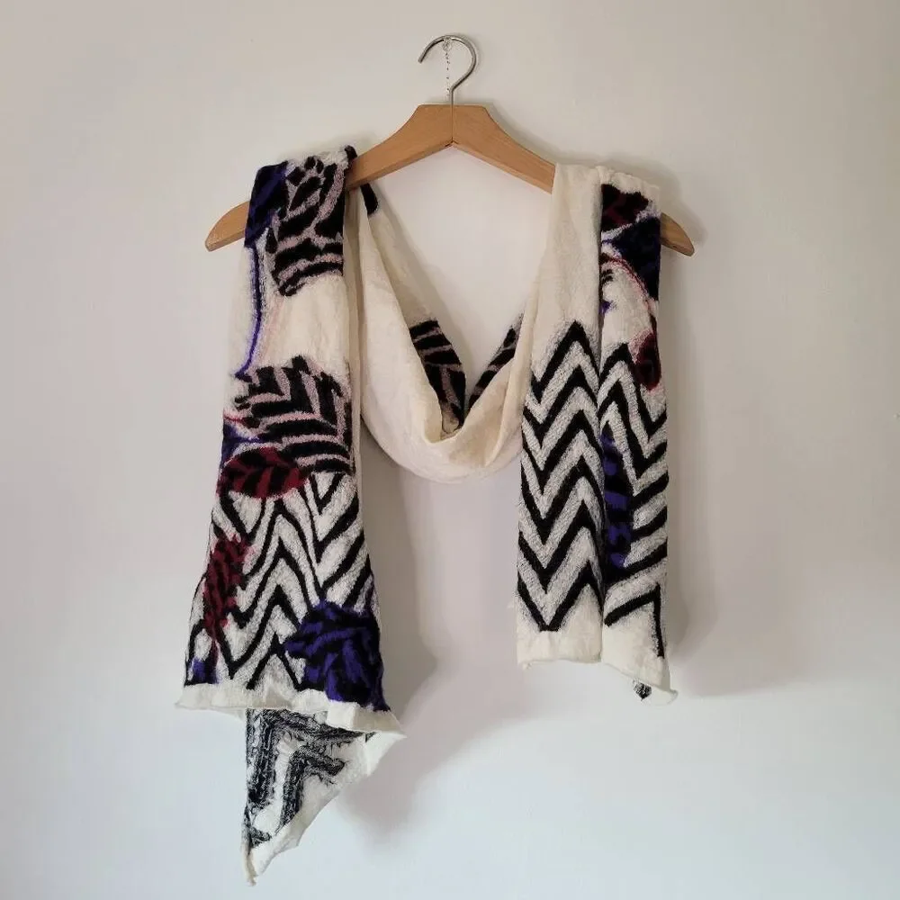 Marc by Marc Jacobs 100% Wool Scarf – Made in Japan, Chevron & Leaf Print, Ivory